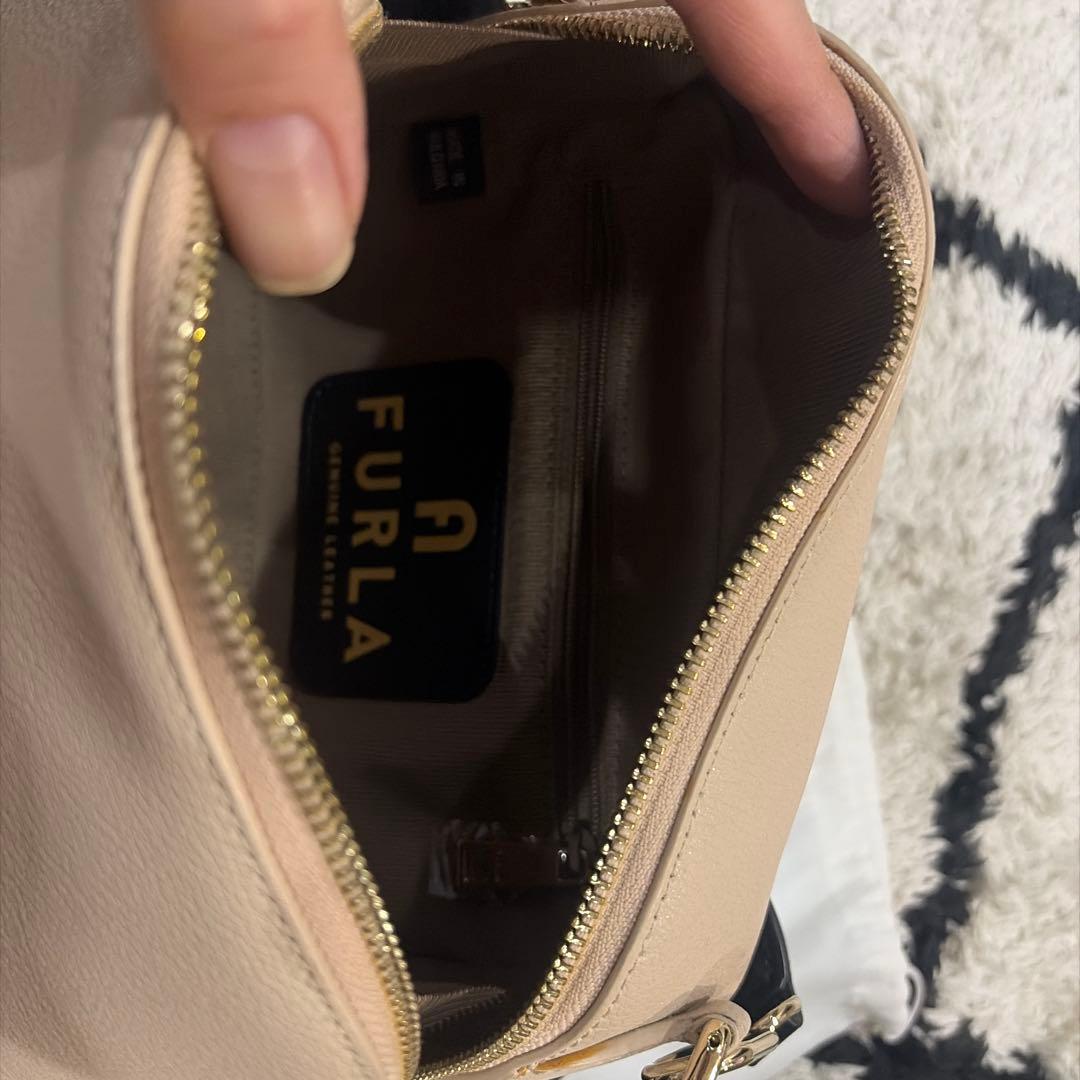 FURLA AMICA S CROSSBODYクロスボディ ロゴストラップ