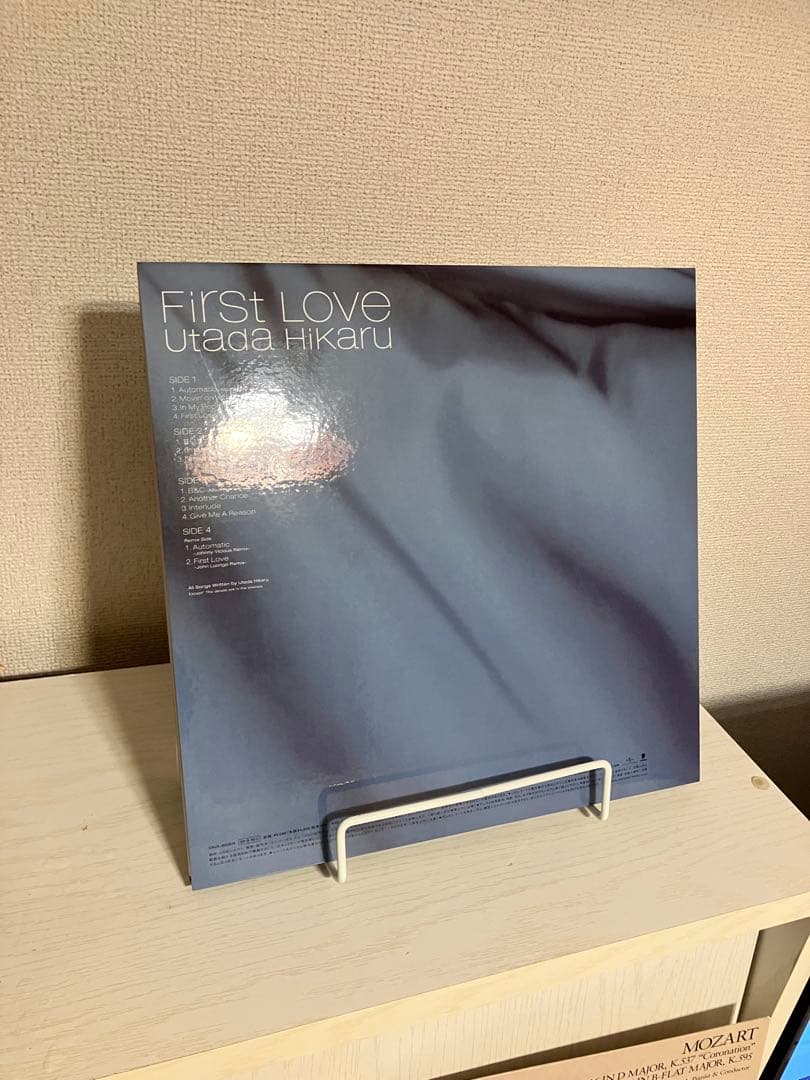 【試聴2回のみ！美品！】宇多田ヒカル　LPレコード　First Love