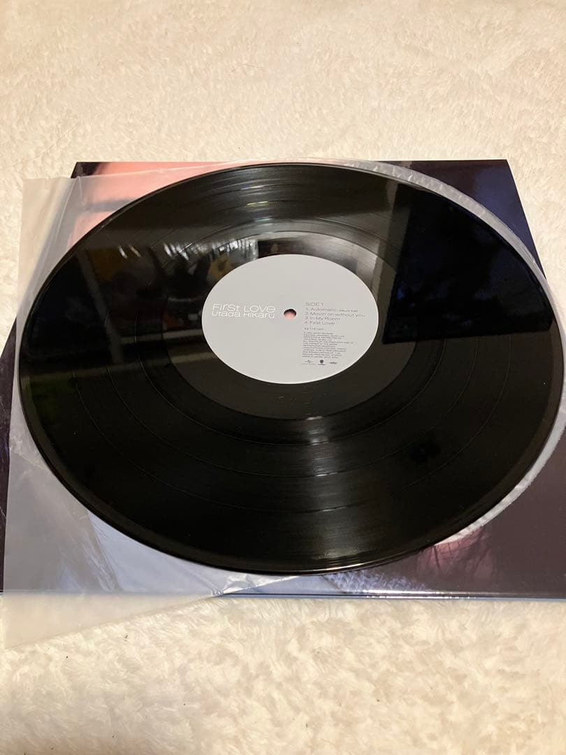 【試聴2回のみ！美品！】宇多田ヒカル　LPレコード　First Love