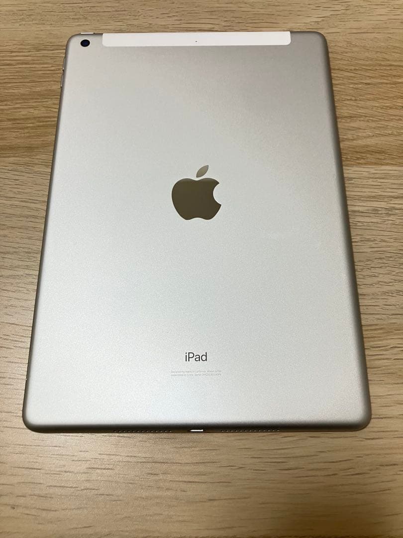 バッテリ最大容量100%劣化ナシ iPad第7世代32GBWiFiセルラードコモ