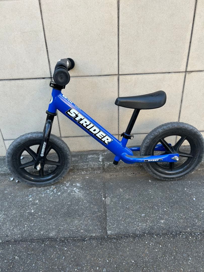 ストライダー　スポーツモデル　STRIDER Sport ブルー