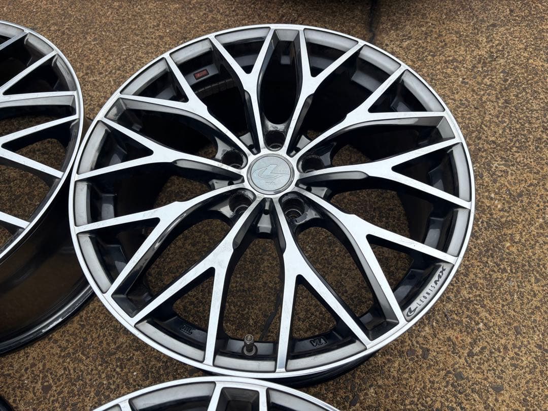 ①Weds LEONIS 18×8J 114.3 +42 4本