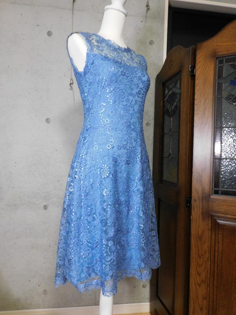 TadashiShojiタダシショージ 水色花柄レース　スパンコールワンピース2