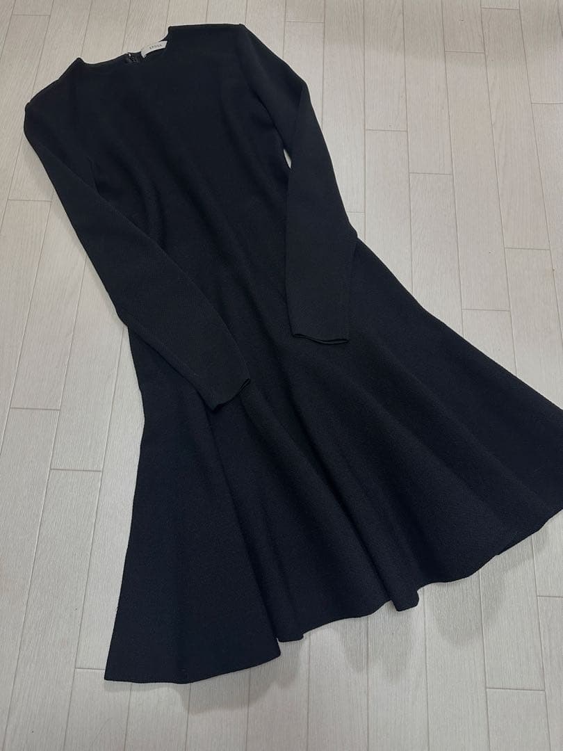 美品 EPOCA ストレッチ素材 ニットフレアワンピース 40