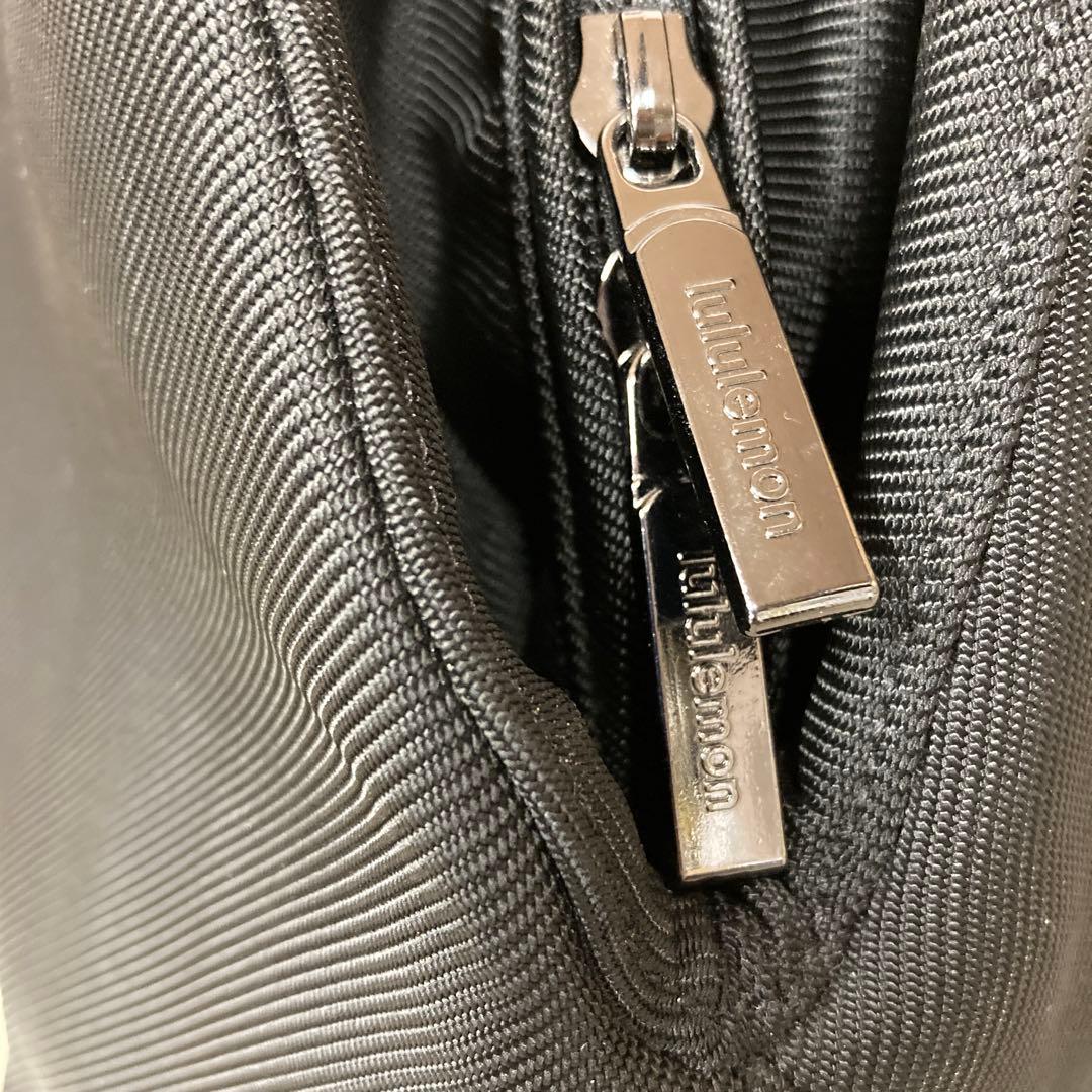 ルルレモン　lulu lemon ボストンバック　旅行バッグ　ブラック