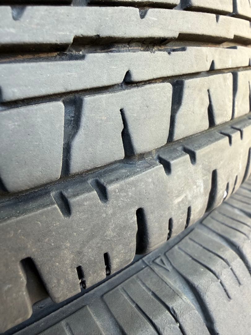 送料無料。バリ溝。軽トラ。 国産ダンロップ145/80R12夏タイヤ4本セット。
