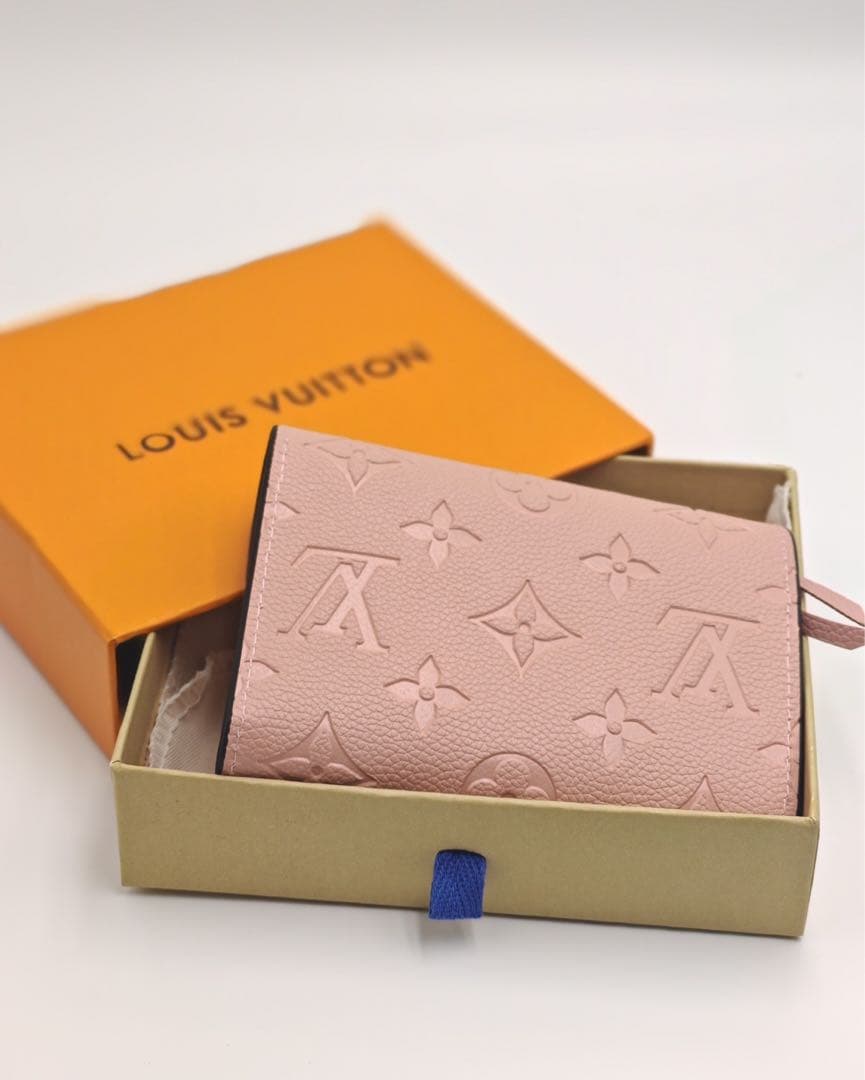 LOUIS VUITTON 三つ折り財布 エンボス ピンク 中古　美品