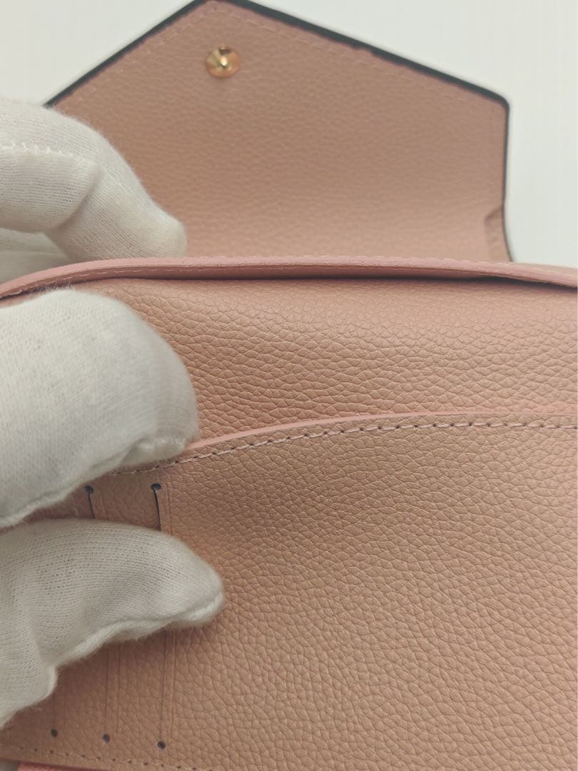 LOUIS VUITTON 三つ折り財布 エンボス ピンク 中古　美品