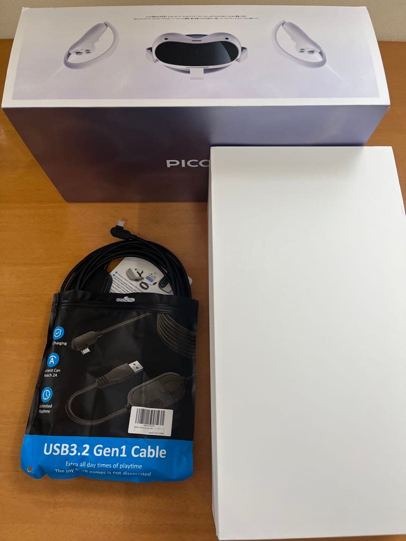 pico 4 128G VRヘッドセット　＋ USBケーブルセット