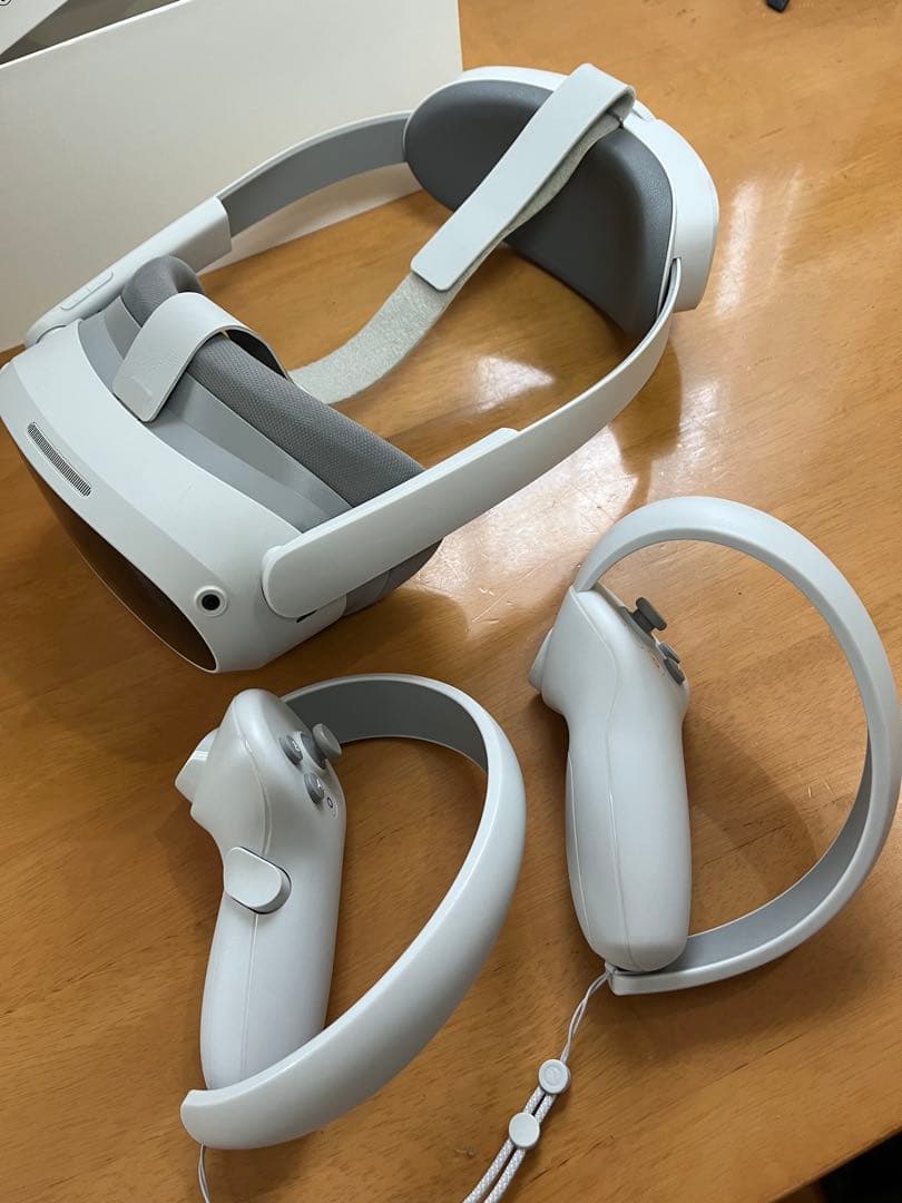 pico 4 128G VRヘッドセット　＋ USBケーブルセット