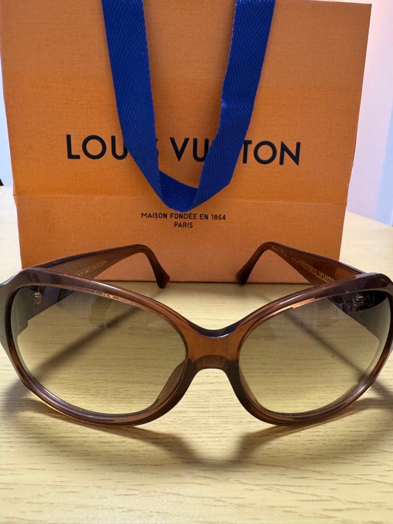 LOUIS VUITTON ブラウン サングラス