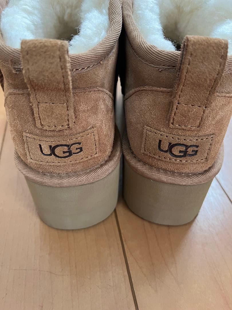UGG アグ クラシックミニ プラットフォーム ムートンブーツ 厚底