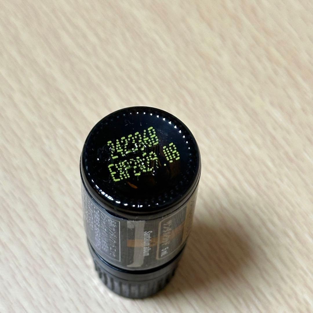 doTERRA サンダルウッド 5mL エッセンシャルオイル