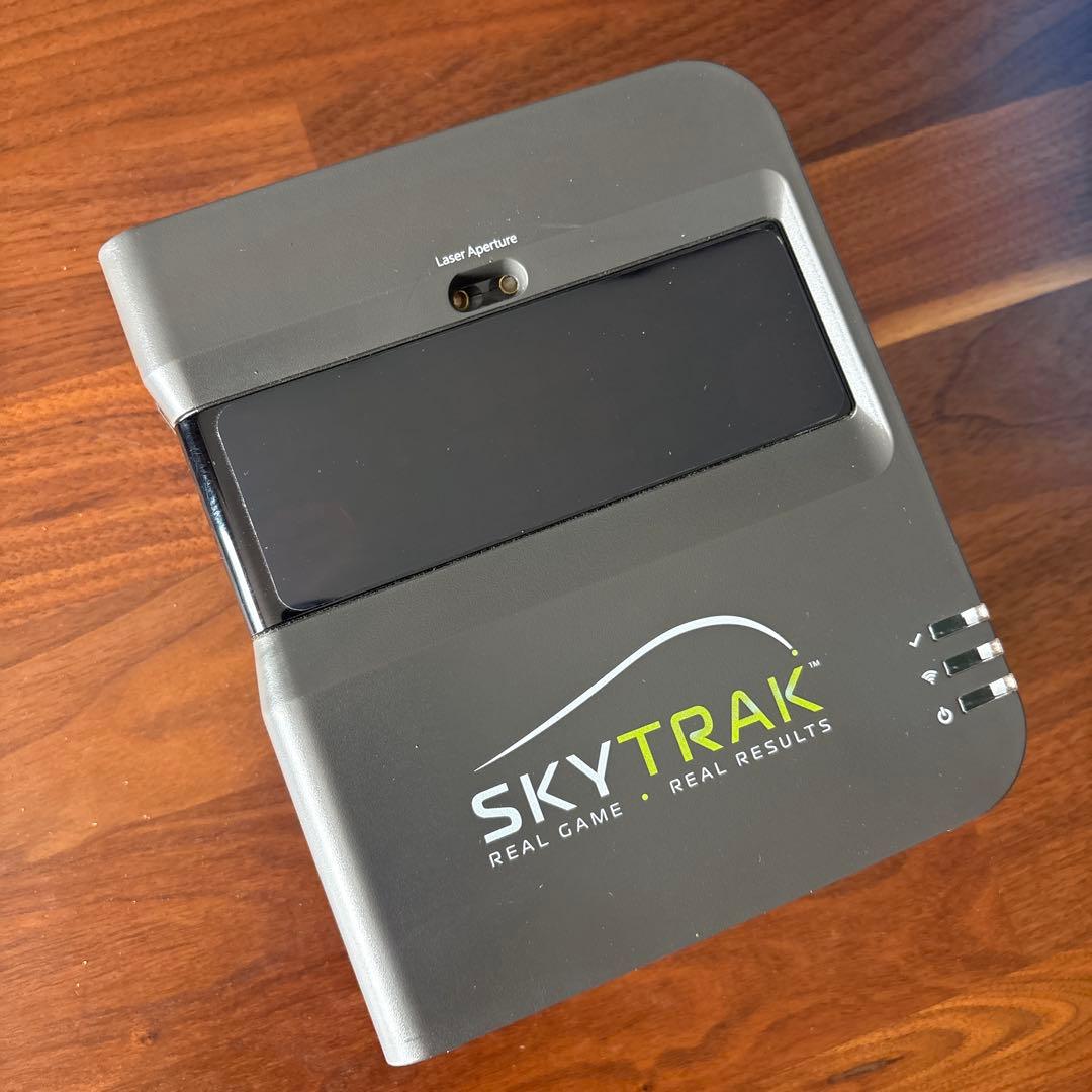 SkyTrak ゴルフトラッキングデバイス