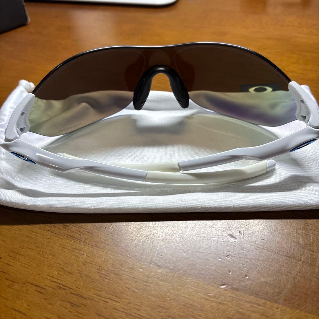 Oakley サングラス ホワイト グレー