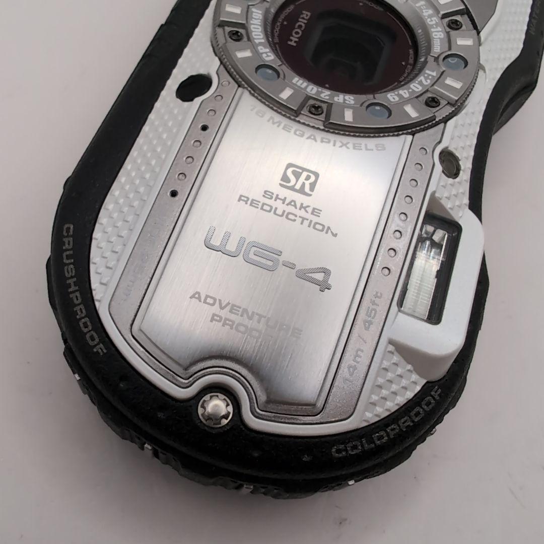 美品　RICOH WG-4 シルバー デジタルカメラ