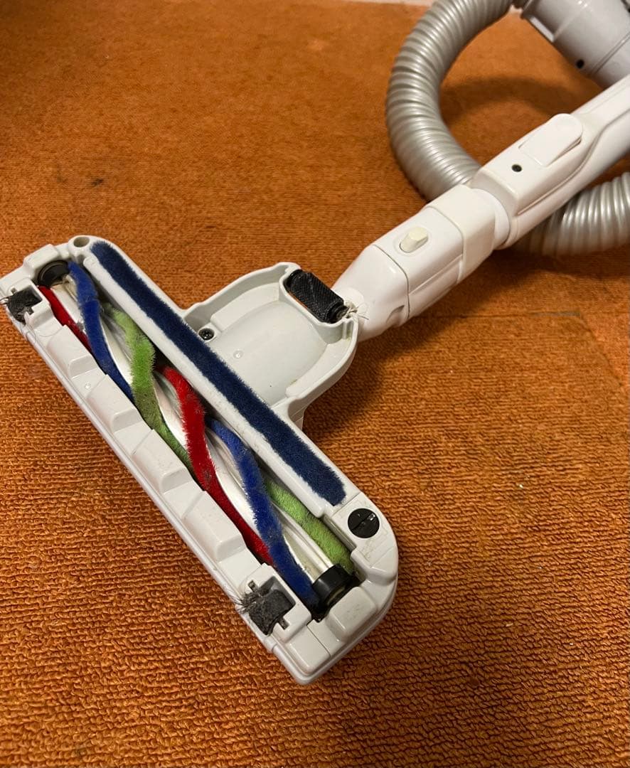 東芝 TOSHIBA トルネオ サイクロン掃除機 2018年製