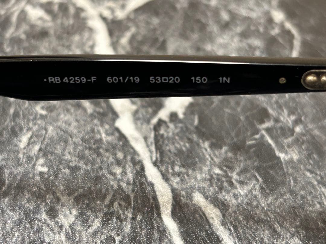 小物 Ray-Ban RB4259-F 601/19