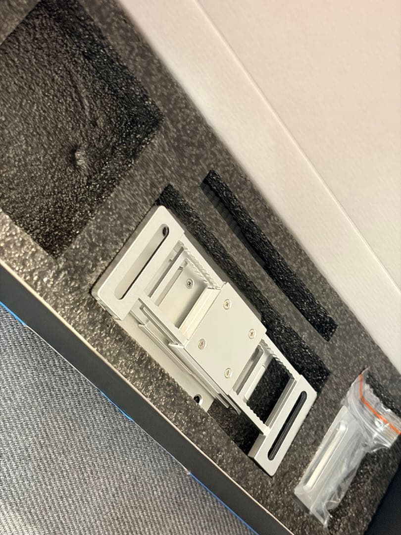 LIAN LI 8.8インチ Universal Screen SM088W
