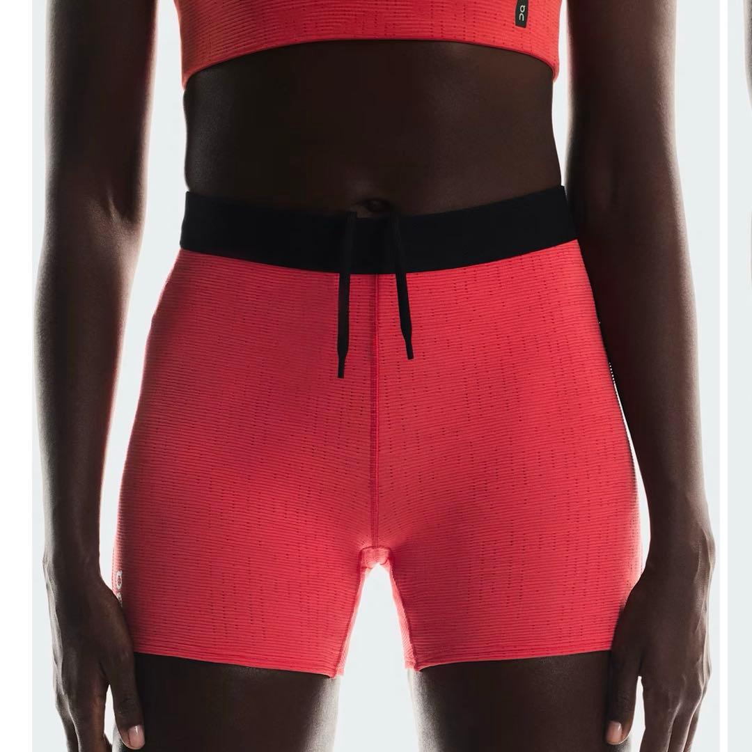 新品）ON レッド ショートパンツ XS Pace Tights Short