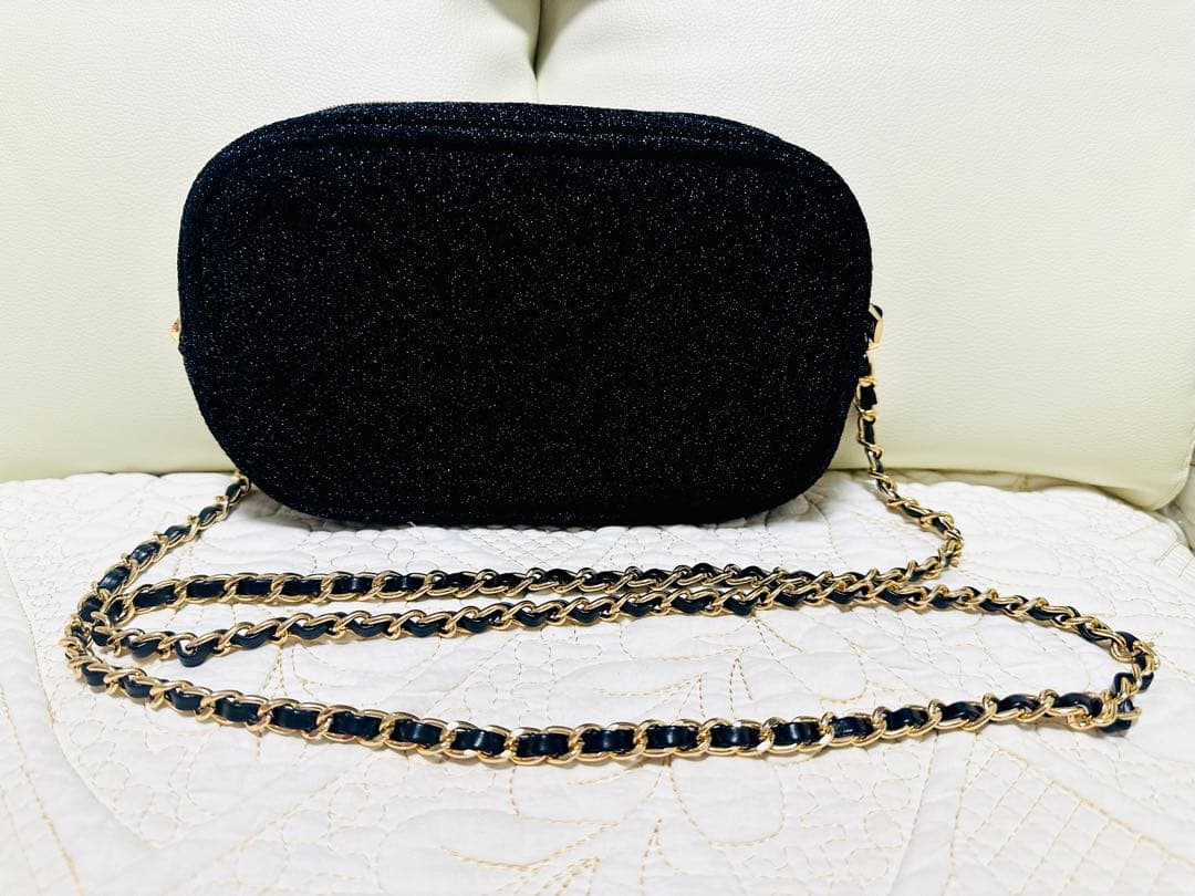 訳あり☆新品CHANEL黒ノベルティコフレポーチ☆ラメ入りショルダーストラップ付