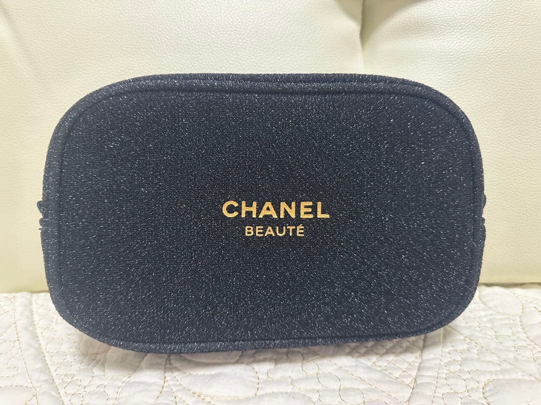 訳あり☆新品CHANEL黒ノベルティコフレポーチ☆ラメ入りショルダーストラップ付