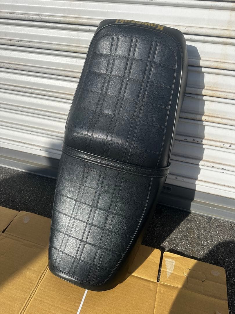 【美品】 Z400FX 純正　Kawasaki シート　ゴールドロゴ　黒