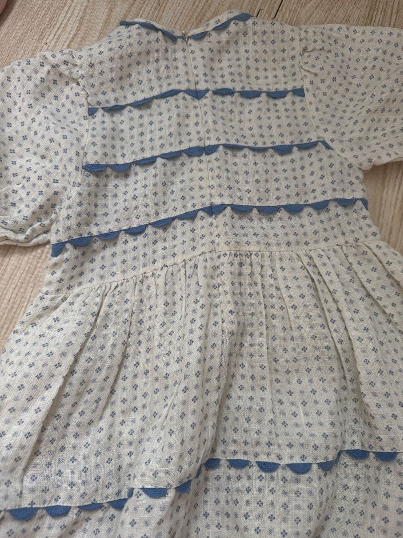 apolina ワンピース