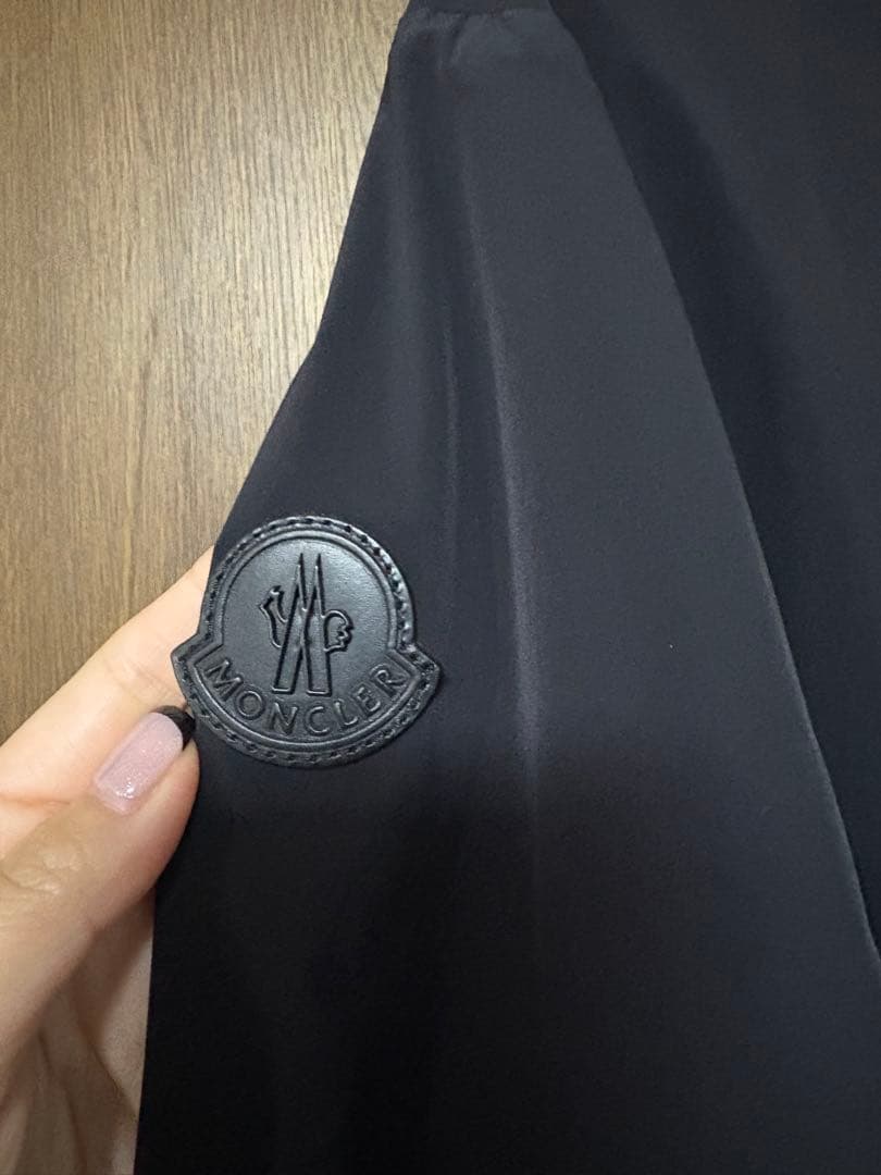 美品！MONCLER 黒 テーラードジャケット メンズ