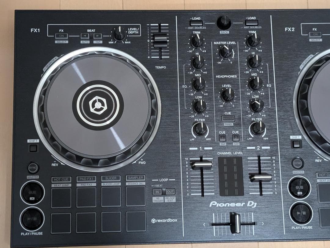 Pioneer DJ DDJ-RB DJコントローラー
