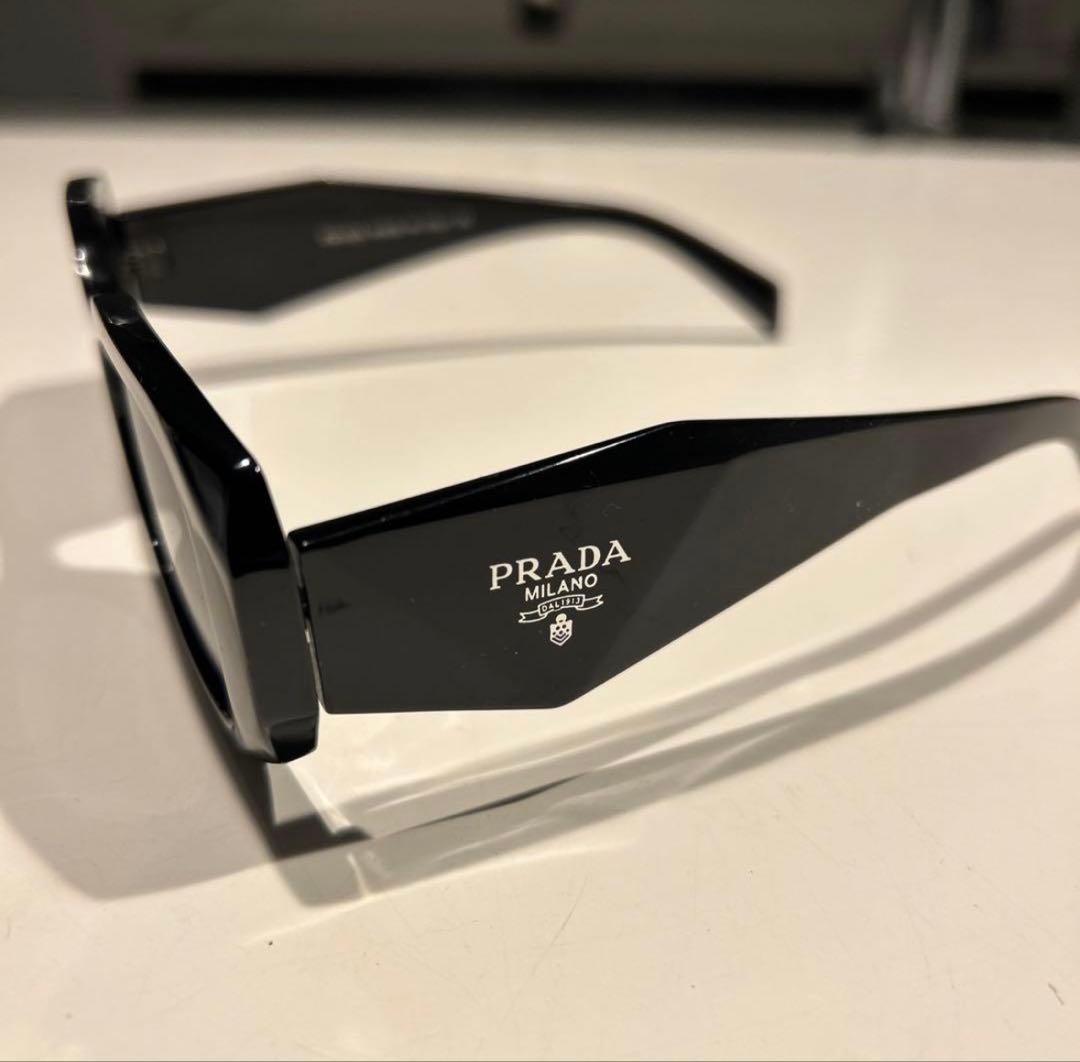 【aespa Karina着用】PRADA シンボルサングラス