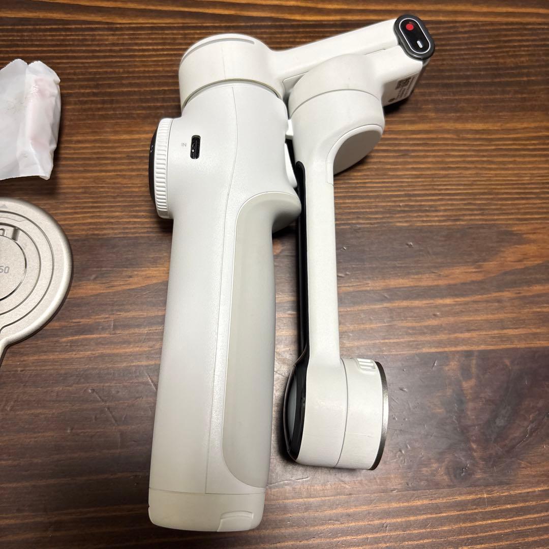 insta 360 Flow 2 Pro ホワイト　磁気スマートフォンマウント付