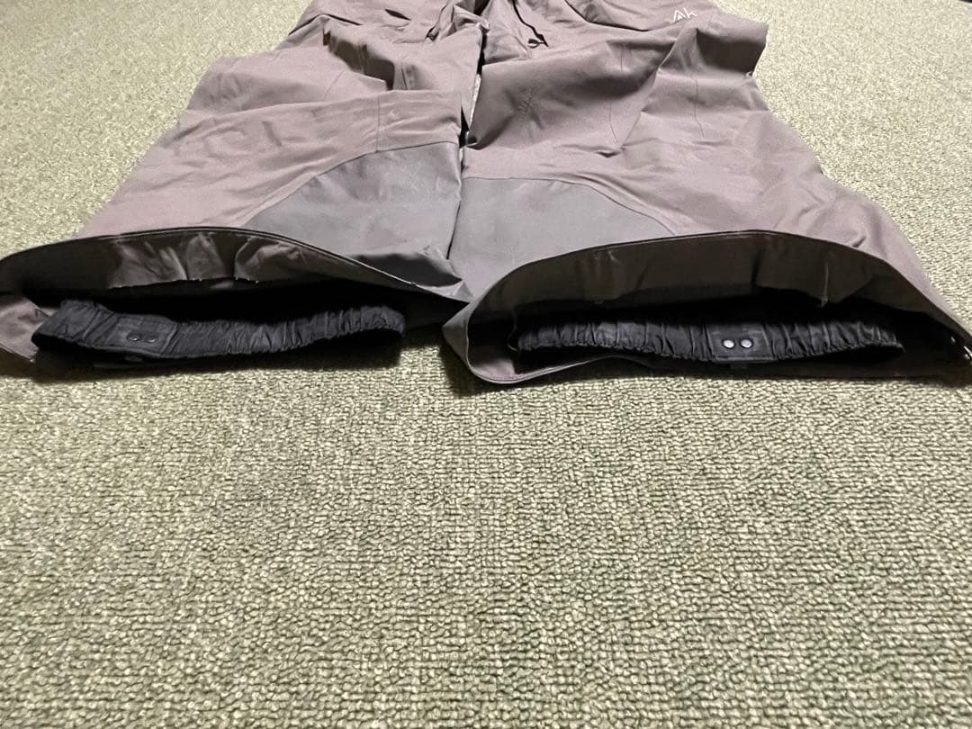 BURTON AK457 BIB グレー