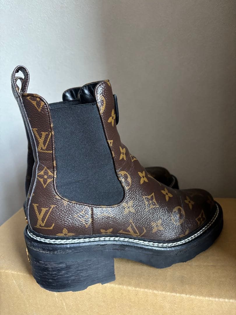ルイヴィトン　LVボブ―ル サイドゴアブーツ Louis Vuitton