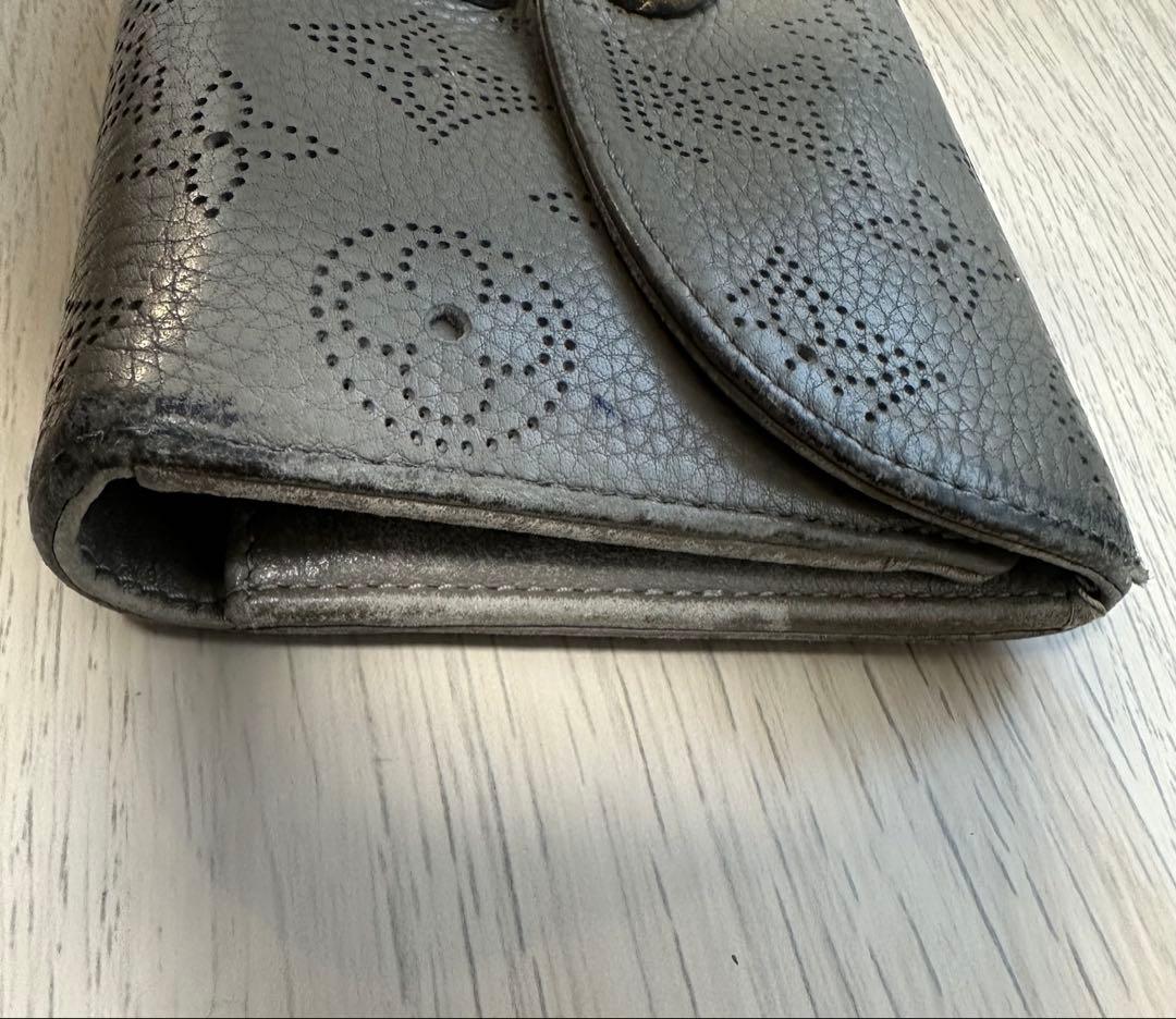 Louis Vuitton グレー 長財布　三つ折り財布