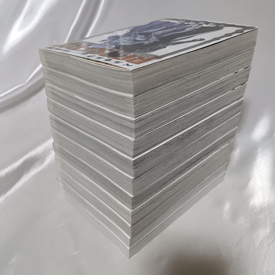 【美品！ベルセルク新装版　全43巻+炎竜の騎士　計44冊セット】