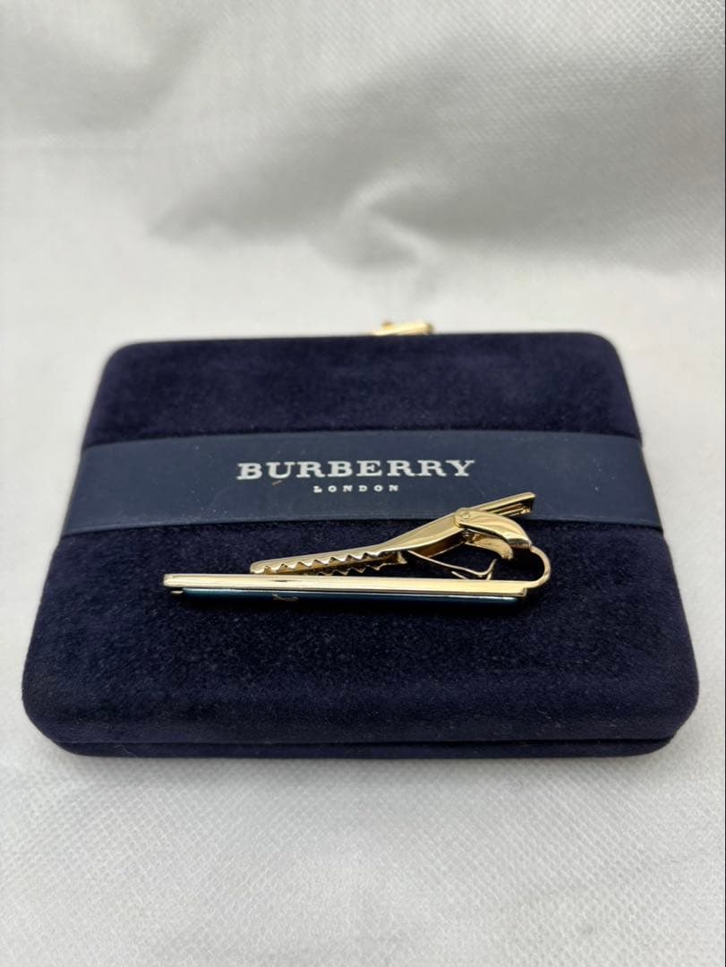 美品　BURBERRY バーバリー　タイピン・カフスセット　箱付き　高周波洗浄済
