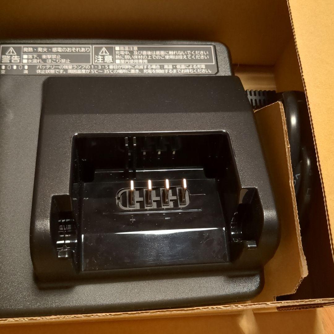 Panasonic バッテリー充電器 NKJ075Z