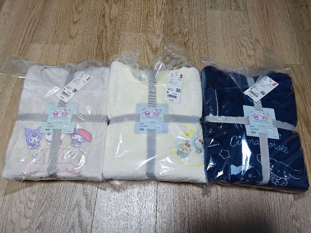 （新品・3種セットおまけ付）ユニクロ　ちいかわ　サンリオ　コラボ　フリースセット