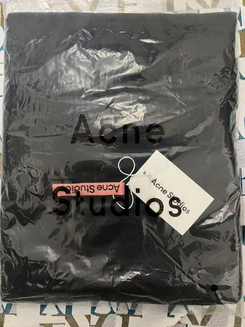 Acne Studios ブラック マフラー フリンジ付き