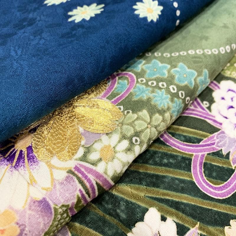 504z8☆振袖 身幅広め 金駒刺繍 金彩 地紋 古典柄☆美品 成人式 結婚式