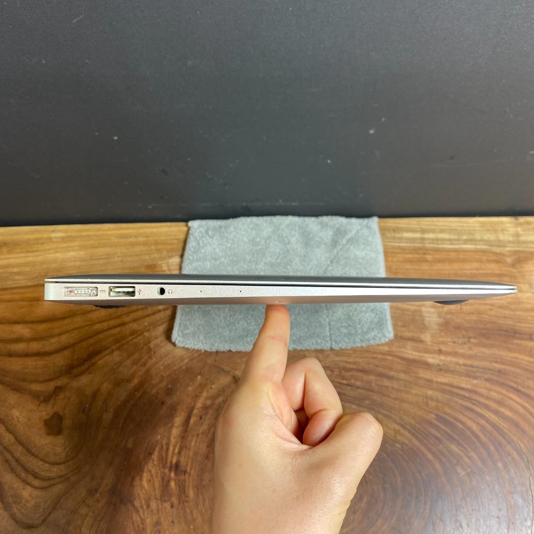 ［ジャンク品］Apple MacBook Air 13inch 2013/504