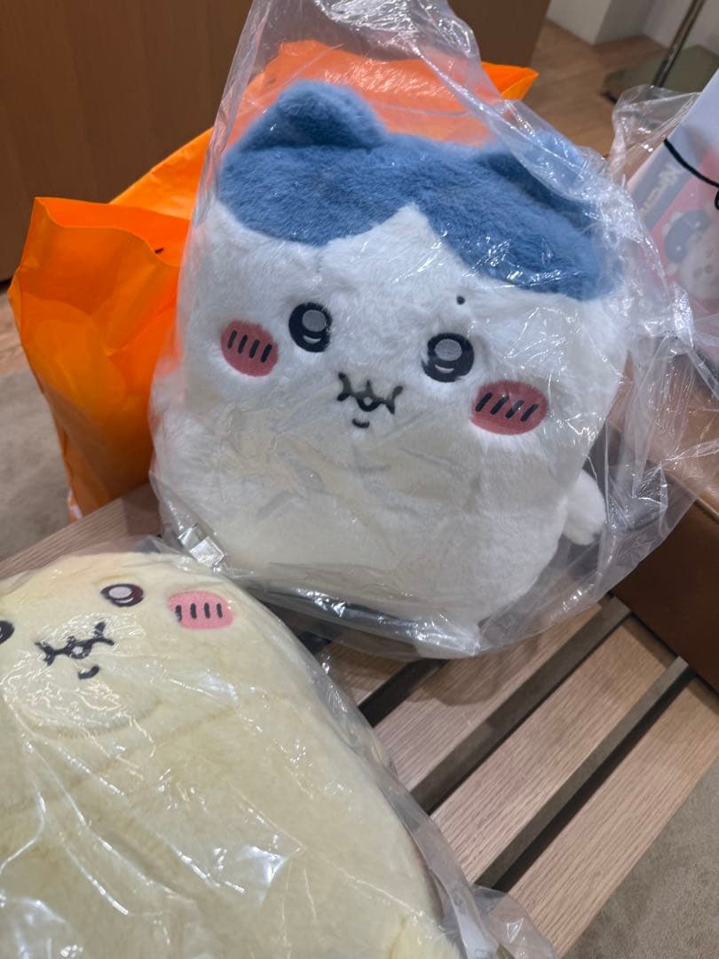 ちいかわ 重め！ぼっちゃり抱っこぬいぐるみ ハチワレ ぽっちゃり