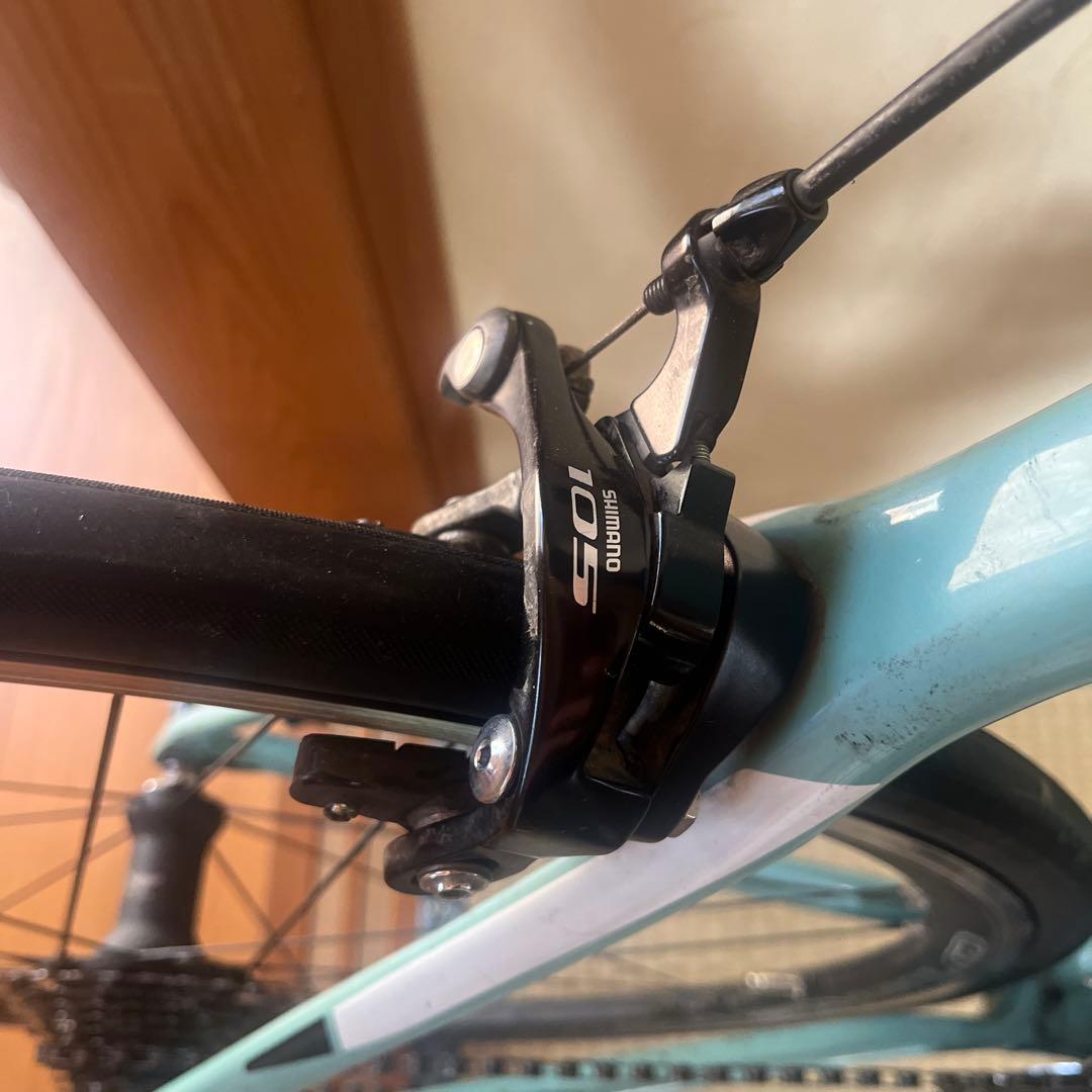 Bianchi SEMPRE PRO 105 2018 カーボン　ロードバイク