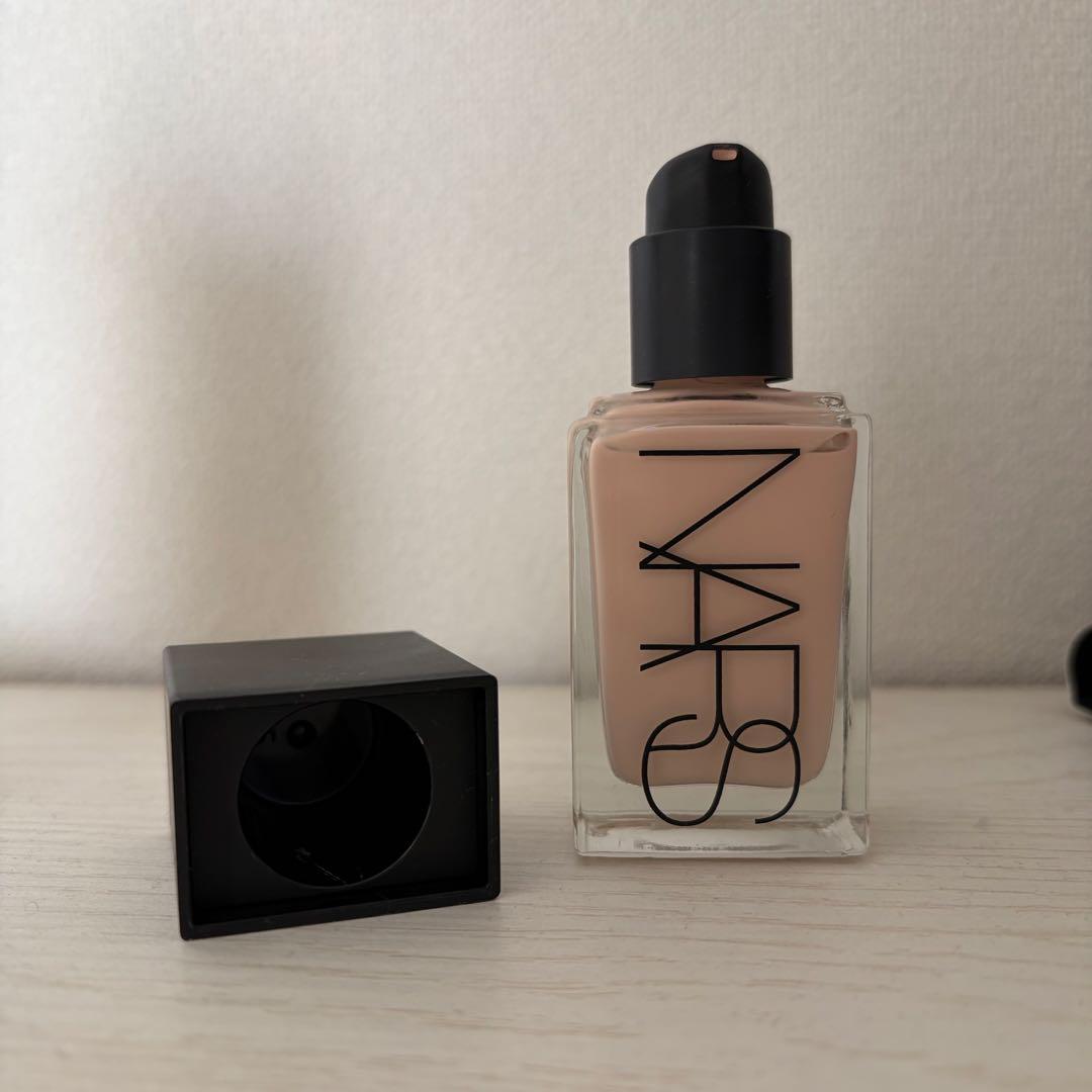 NARS ライトリフレクティング　ファンデーション　02164 OSLO