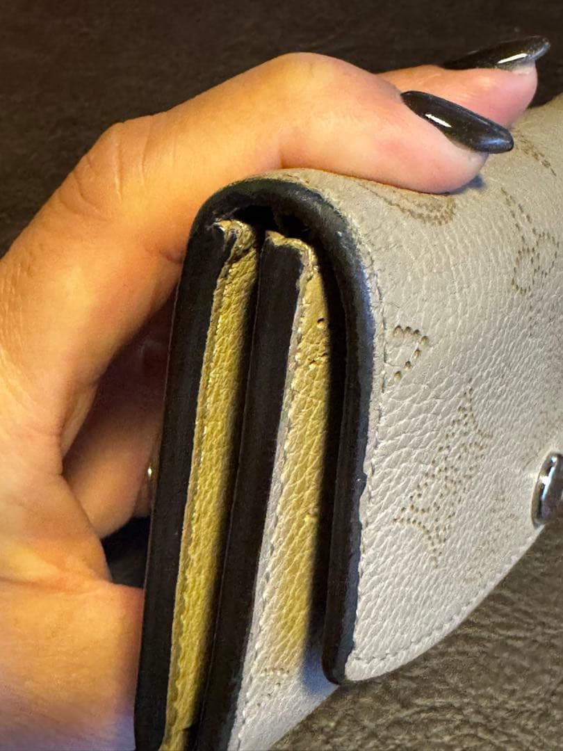 LOUIS VUITTON マヒナ　財布 ベージュ