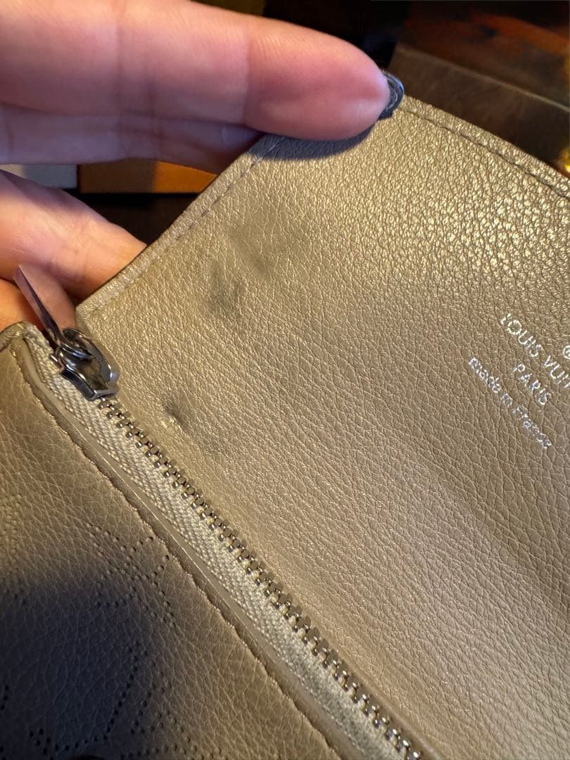 LOUIS VUITTON マヒナ　財布 ベージュ
