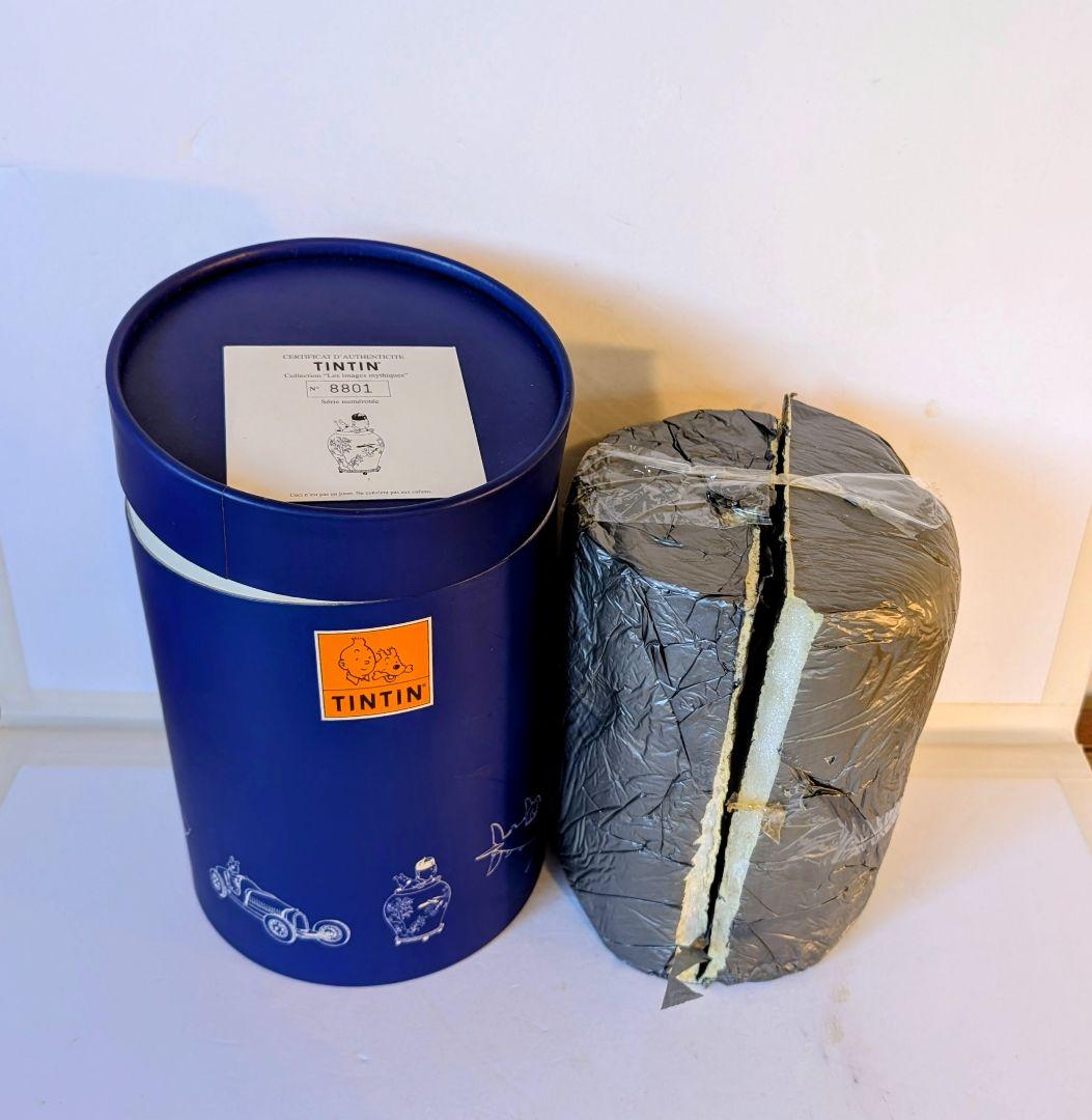 美術館級美品〈タンタンの冒険「青い蓮」の壺入りタンタン＆スノーウィーフィギュア