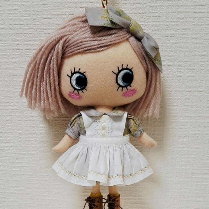 イーマリーちゃんサイズとeasy dollサイズのワンピースとエプロンセット