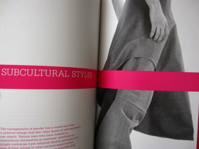 MEN IN SKIRTS　Andrew Bolton　男のスカート